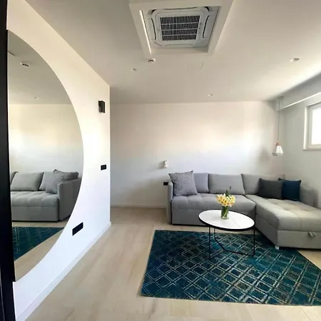 Cozy In A Prestigious Building Σαράγεβο